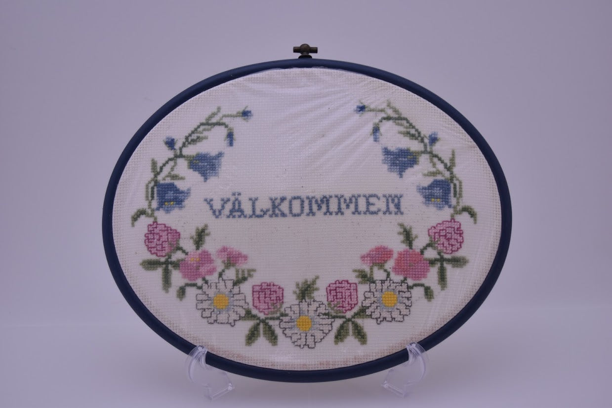 北欧 スウェーデン ハンドメイド 刺繍 額入り VALKOMMEN ようこそ[12]