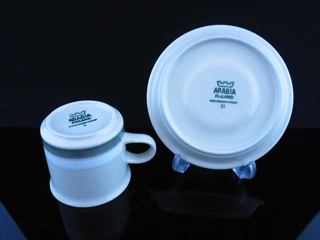 ARABIA/アラビア Salla/サーラ Raija Uosikkinen/ライヤウオシッキネン コーヒーカップ&ソーサー サイズ中 [1]