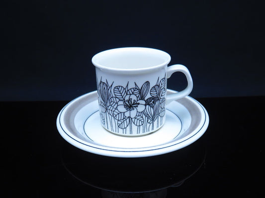 ARABIA/アラビア Krokus/クロッカス カップ&ソーサー Esteri Tomula/エステリトムラ 中 モノトーン [1]