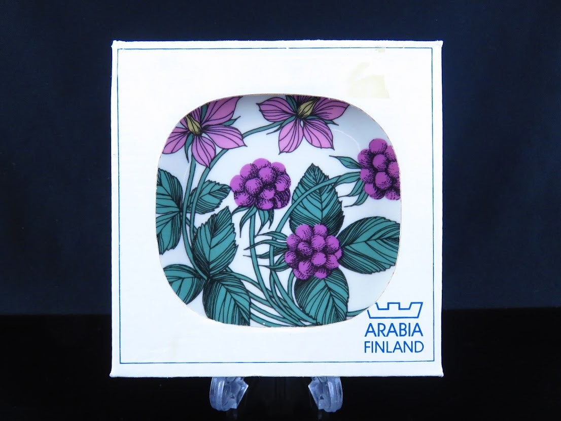 ARABIA エステリトムラ Botanica チシマイチゴ